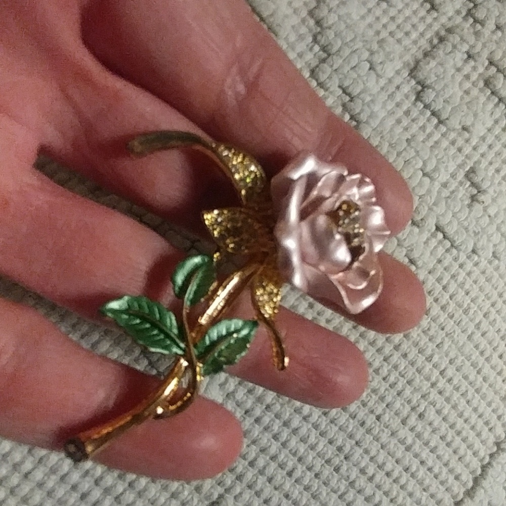 Blush Pink & Rhinestone Gold Pin - Picture 3 of 5